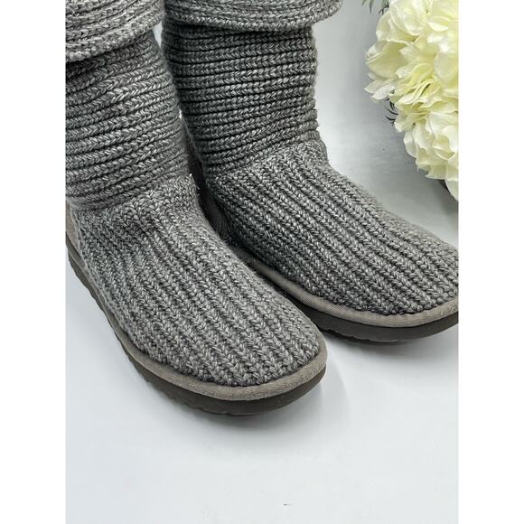 Ugg Women's Gray Classic Cardy Boot Shoes Cable Knit Boots Size 8 - Picture 14 of 14